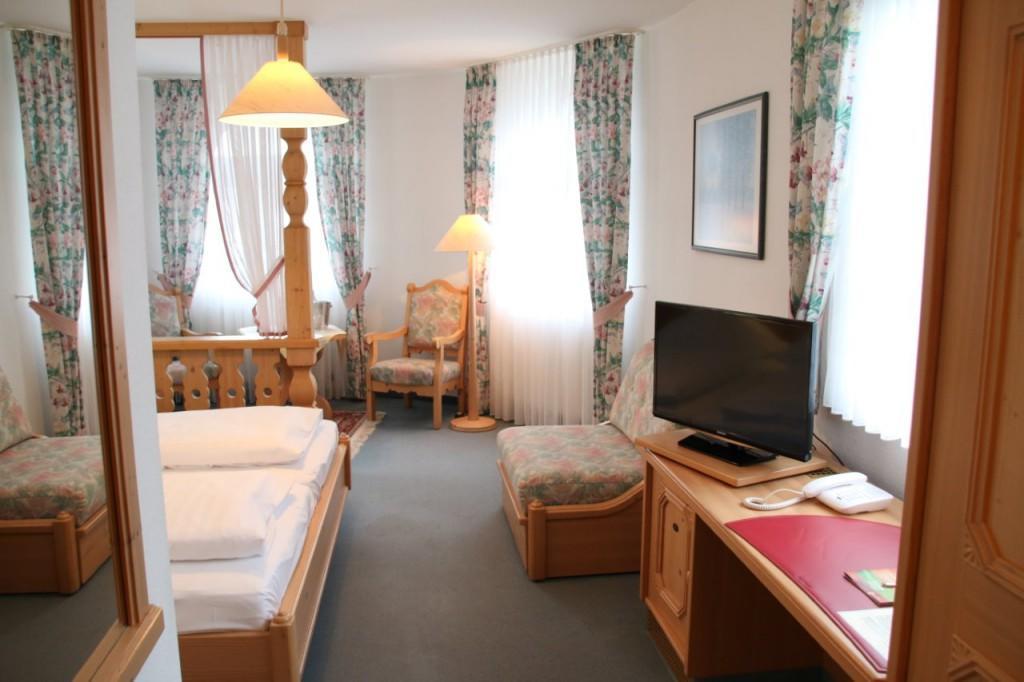 Landgasthof Hotel Bechtel Zella Dış mekan fotoğraf
